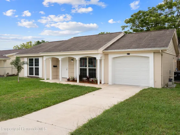 4118 Stratfield Dr, New Port Richey, FL 34652