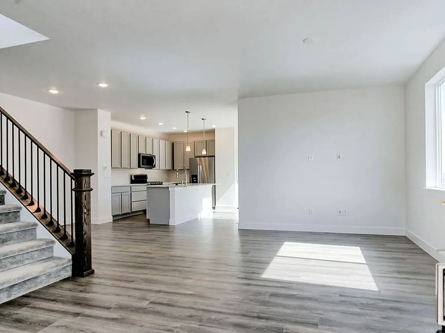 4924 Brule Dr — Photo 2