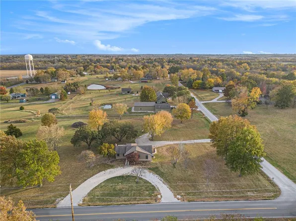 14511 E 155th St, Raymore, MO 64083