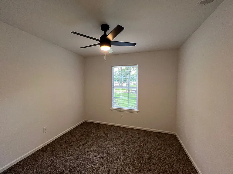 1825 The Oaks Ave — Photo 13