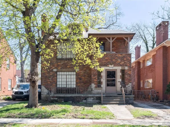 19970 Stratford Rd, Detroit, MI 48221