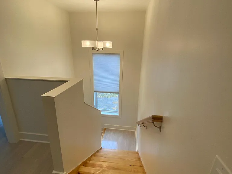 1601 E Shore Dr #B — Photo 4