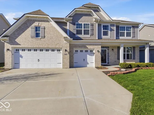 1276 Sanderling Dr, Greenwood, IN 46143