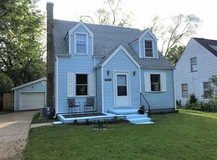54365 Maple Ln, South Bend, IN
