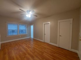 Edison - 100 Long Beach Blvd, Long Beach, CA Apartments for Rent