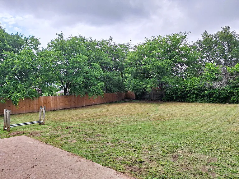 316 N Heights Dr — Photo 19