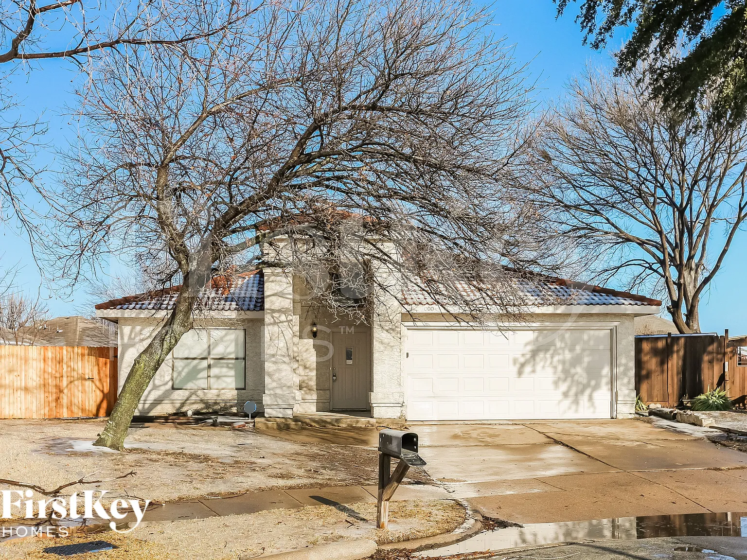3 bed, 2.0 bath, 1559 sqft, $1,980 — Photo 1