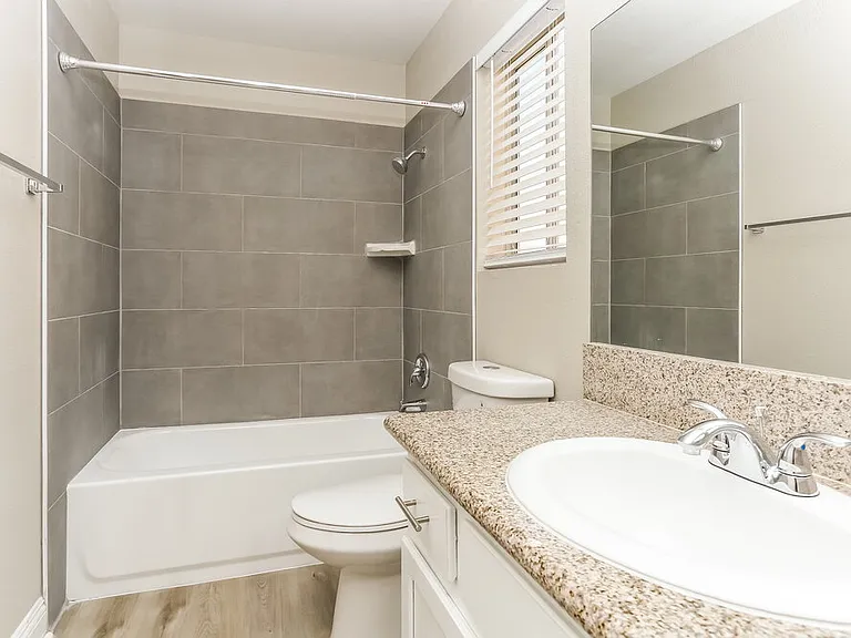 4137 Glenfield Cir — Photo 11