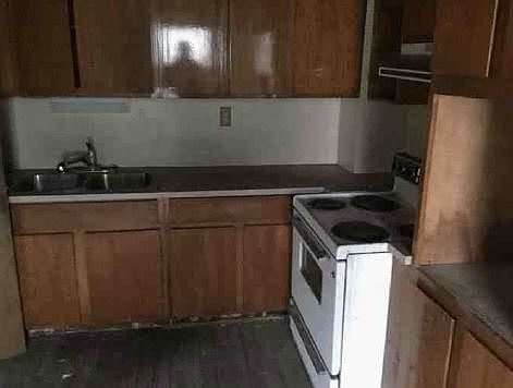 4th image of 108 Avenue A