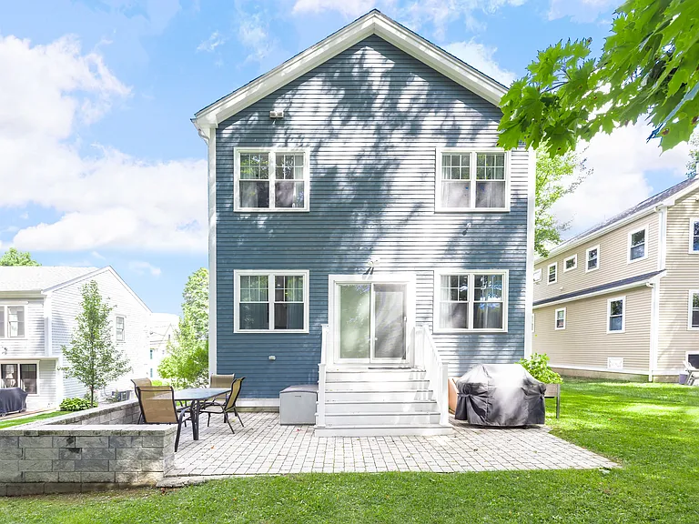 37 Sassamon Ave — Photo 22