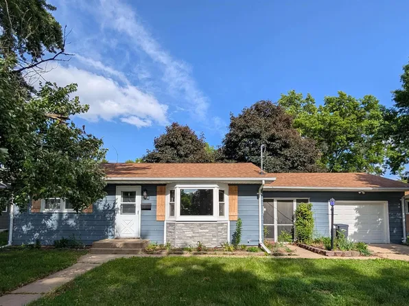 2704 S Central Ave, Burlington, IA 52601