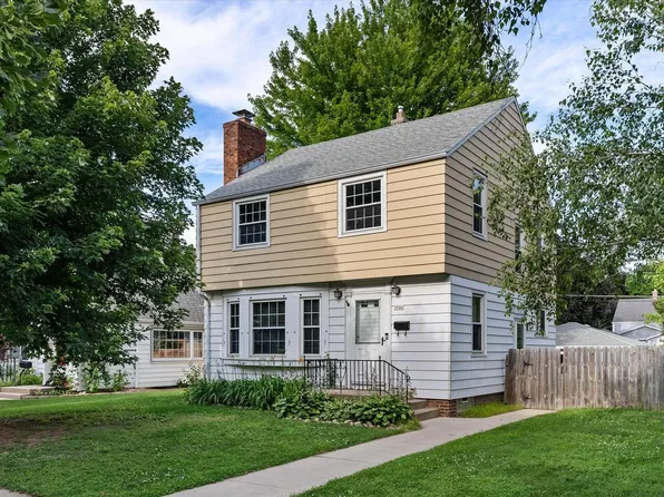 3546 South Lenox STREET, Milwaukee, WI 53207