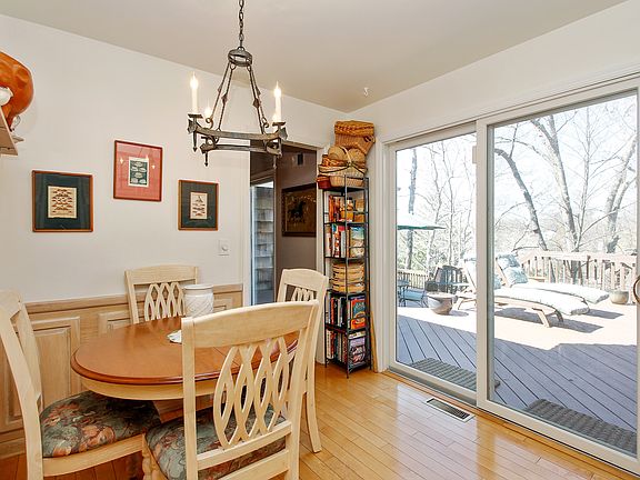5th image of 29 Mulligan Ln