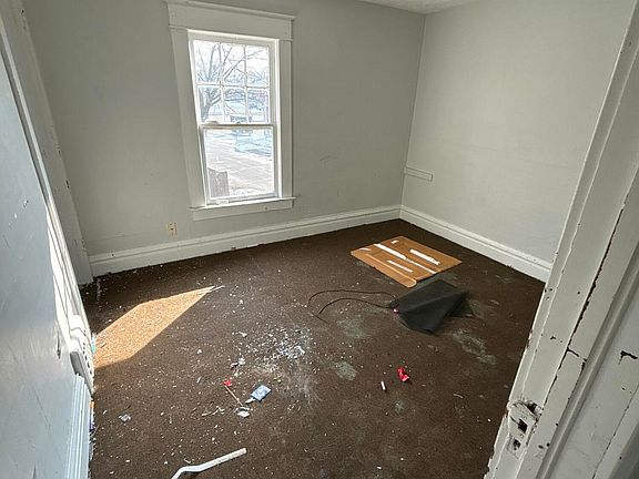 3rd image of 1731 Herbert St