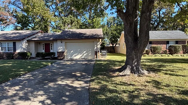 4 bed, 1870 sqft, $2,500 — Photo 3