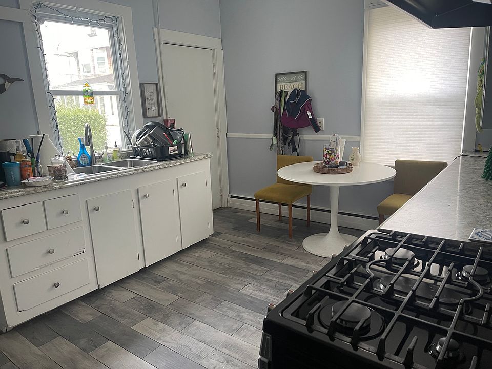 2nd image of 96 Warner St #1