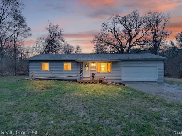 3511 Jewell Rd, Howell, MI 48843