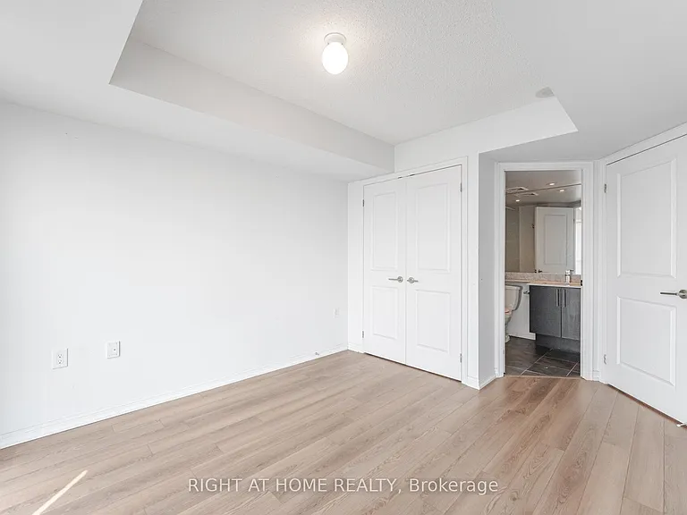 125 Western Battery Rd #1112 — Photo 25