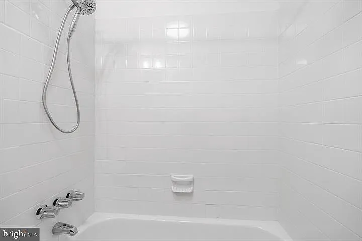 819 S 2nd St #1 — Photo 14