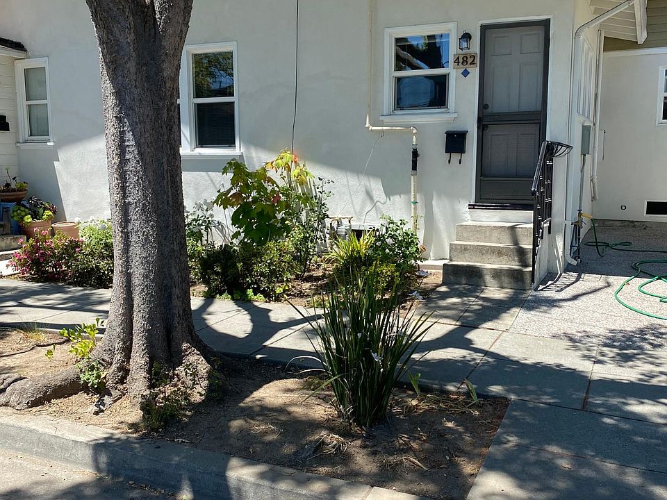 1st image of 482 Oxford Ave