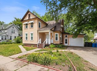 617 W Franklin St, Portage, WI 53901