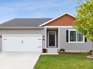 2429 River Meadows Dr, Des Moines, IA 50320