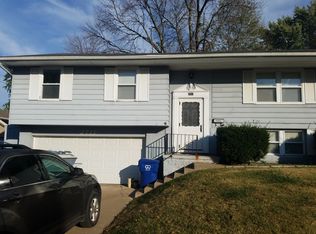 2717 Wood Dale Ave, Davenport, IA