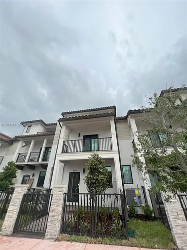 8324 NW 43rd St Photo 1