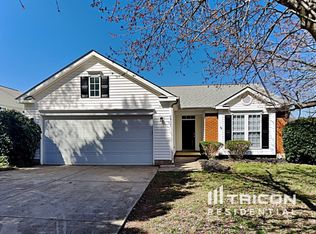 6955 Kentucky Derby Dr, Charlotte, NC 28215