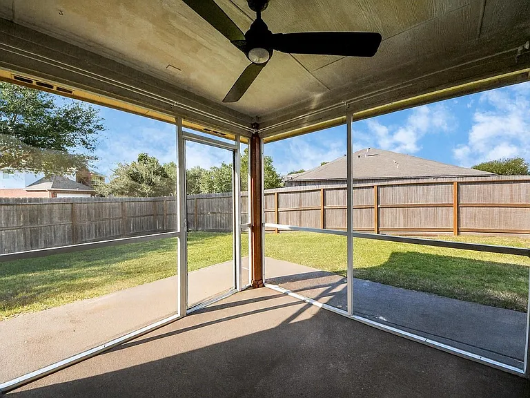 7503 Amber Village Cir — Photo 20