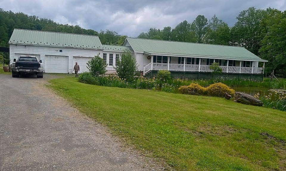 1st image of 401 Hugart Rd