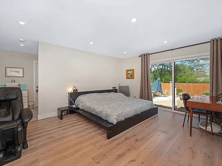 5225 Marione Dr — Photo 30