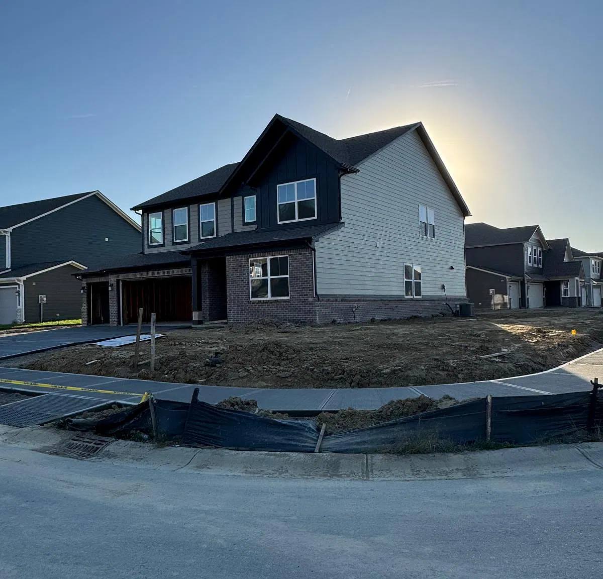 5 bed, 3.5 bath, 3174 sqft, $2,795 — Photo 1
