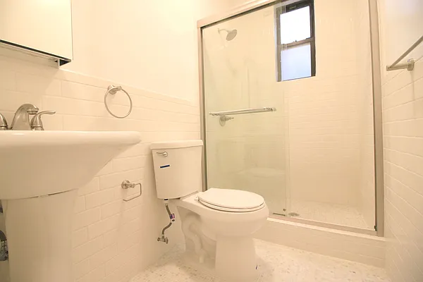 Rented by Link NY Realty | media 47