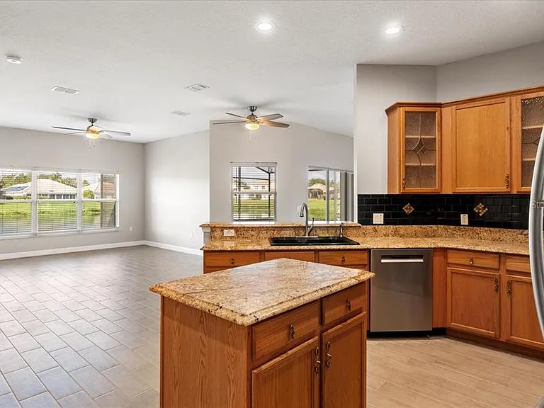 2580 Channel Way — Photo 13