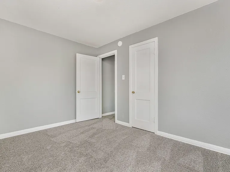 4209 S Polk St — Photo 9