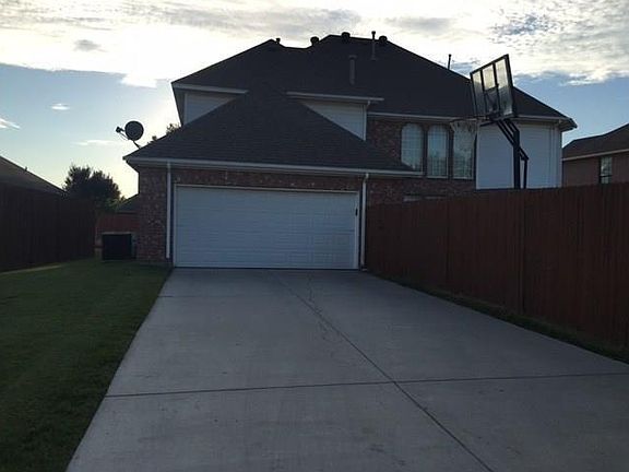 3rd image of 3528 Sweetspring Dr