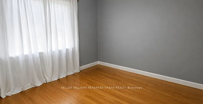 203 Hendon Ave — Photo 2