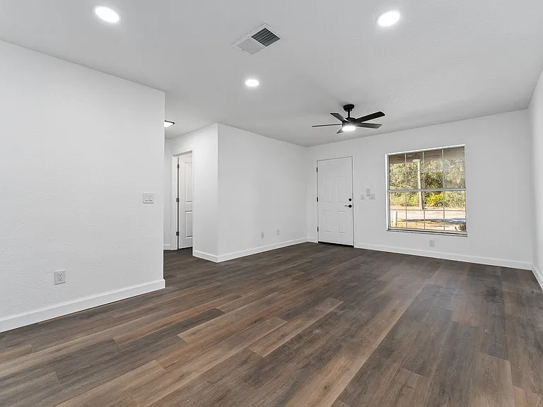 15940 SW 29th Court Rd — Photo 6