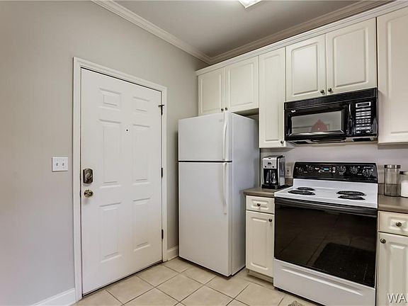 5th image of 900 Red Drew Ave Unit 13