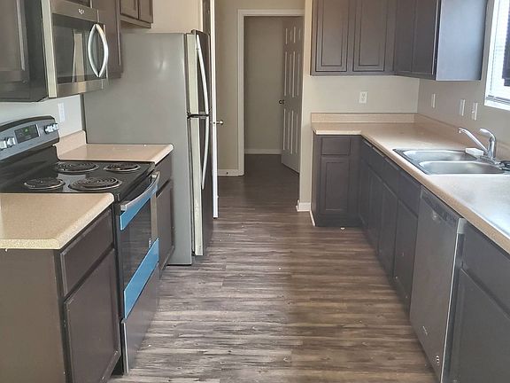 3rd image of 10423 Bellchime Ct