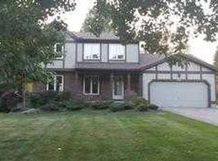 1138 Lawndale Dr, Tallmadge, OH 44278