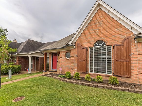 2nd image of 619 W Ashley Glen Cir