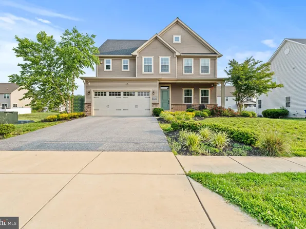 8798 Bancroft Dr, Waldorf, MD 20603