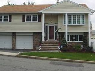 222 Lincoln Ave, Hasbrouck Heights, NJ 07604