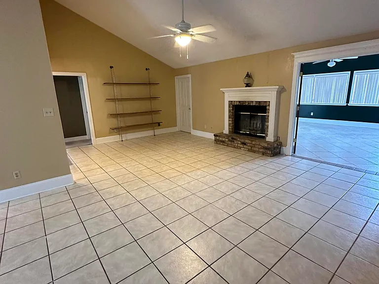 4215 Ingalls Ave — Photo 9