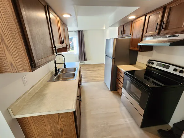 400 Fairbanks St #2C, Iron Mountain, MI 49801