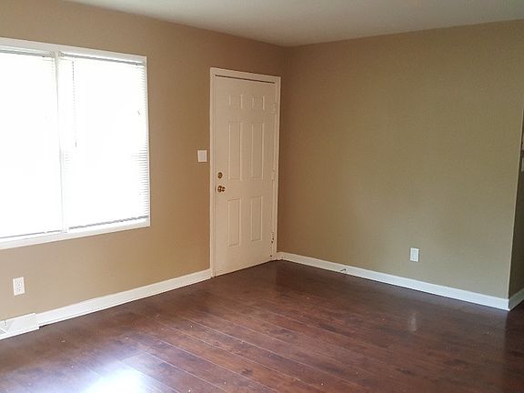 4th image of 8409 E 109th Ter