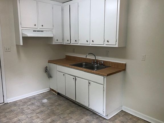 Kitchen_08252022
