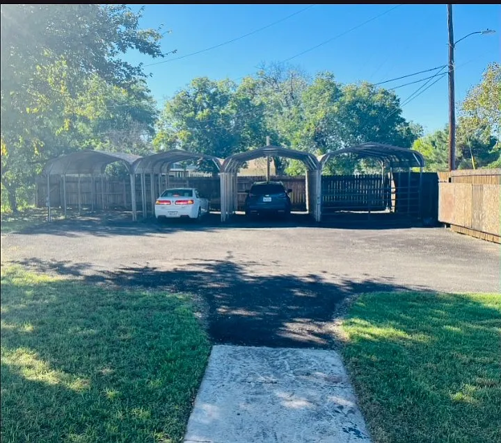 2 bed, 950 sqft, $2,200 — Photo 3